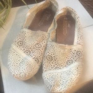 Crochet toms teal color